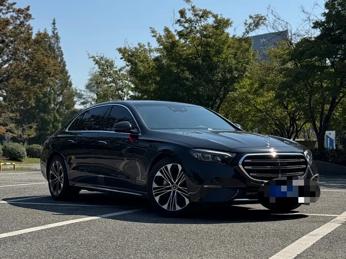 奔驰E级 2025款 改款 E 300 L 豪华型 2025