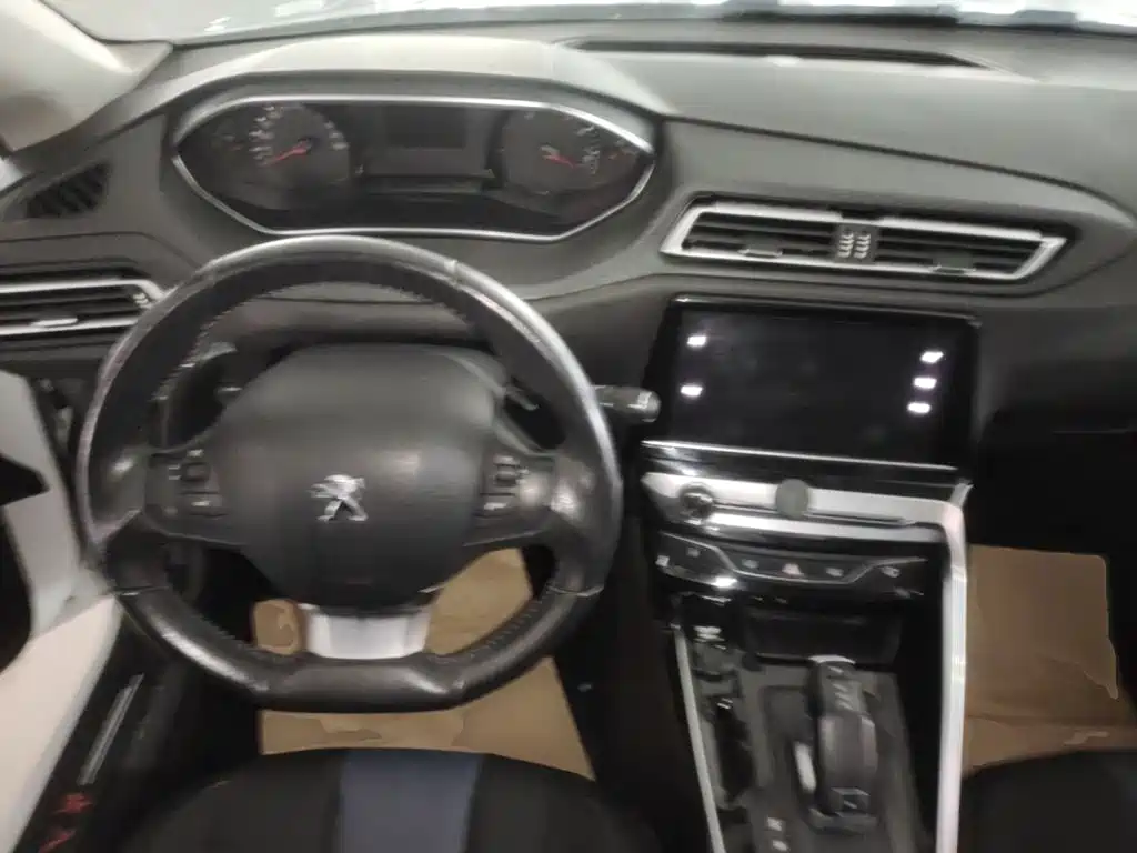 Peugeot 308 — миниатюра 10