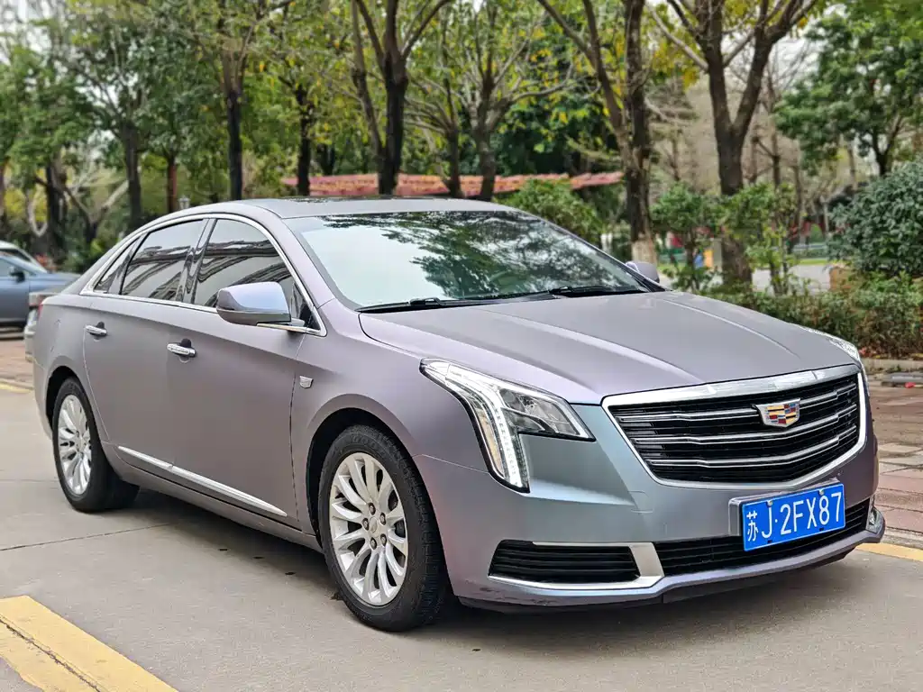 CADILLAC XTS
