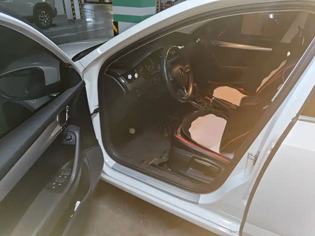 Skoda Octavia — миниатюра 14