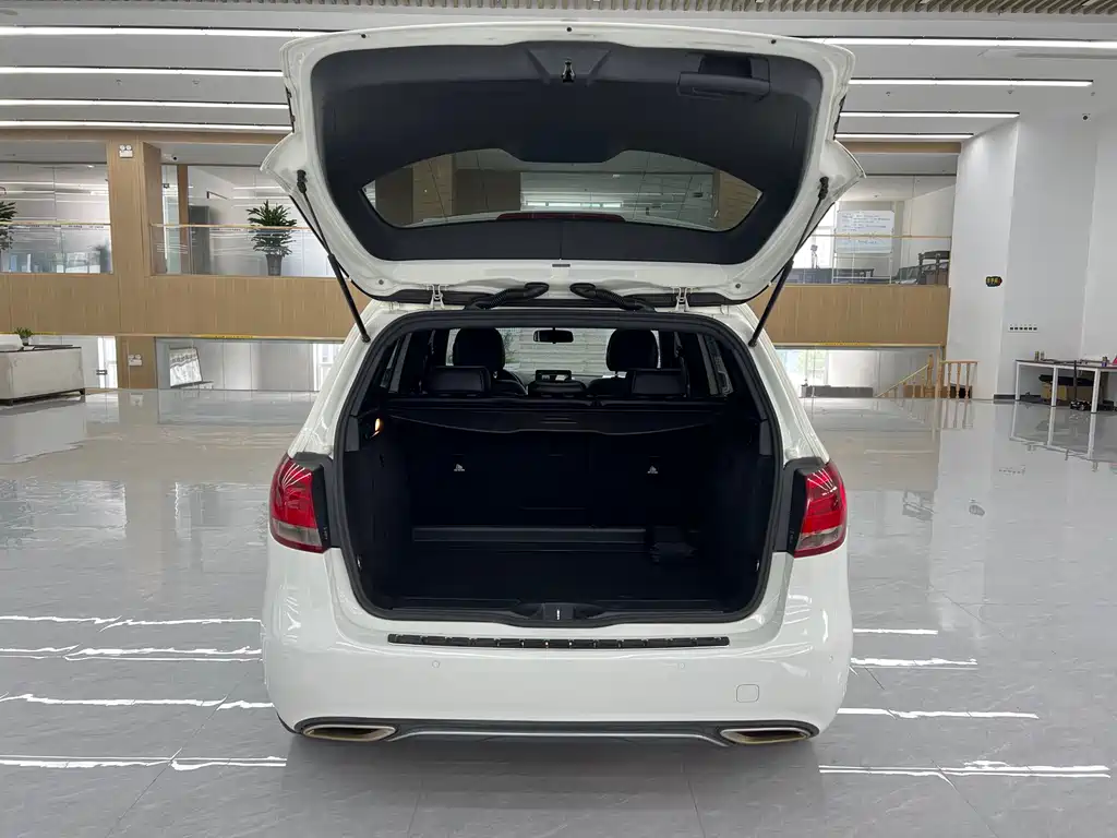 Mercedes-Benz B-Class — миниатюра 14