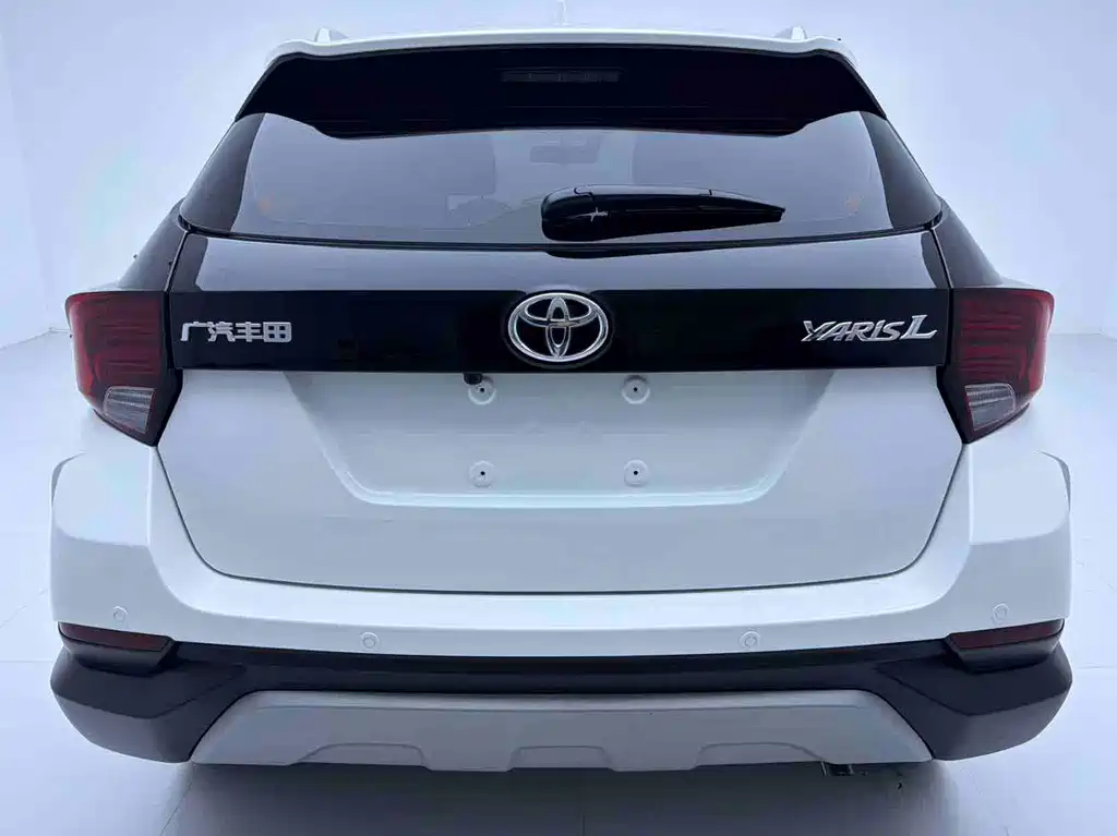 Toyota Yaris L — миниатюра 5