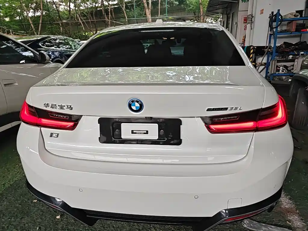 BMW i3 — миниатюра 6
