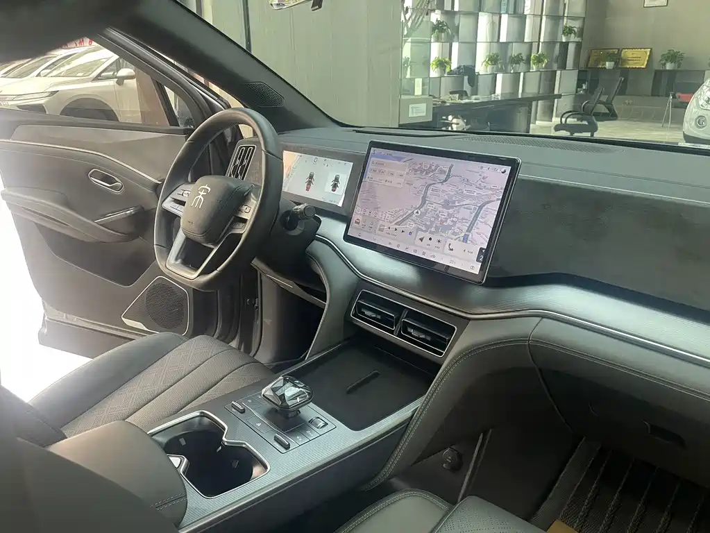 BYD L DM-i — миниатюра 12