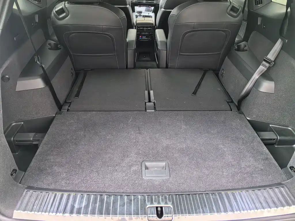 Audi Q6 — миниатюра 5