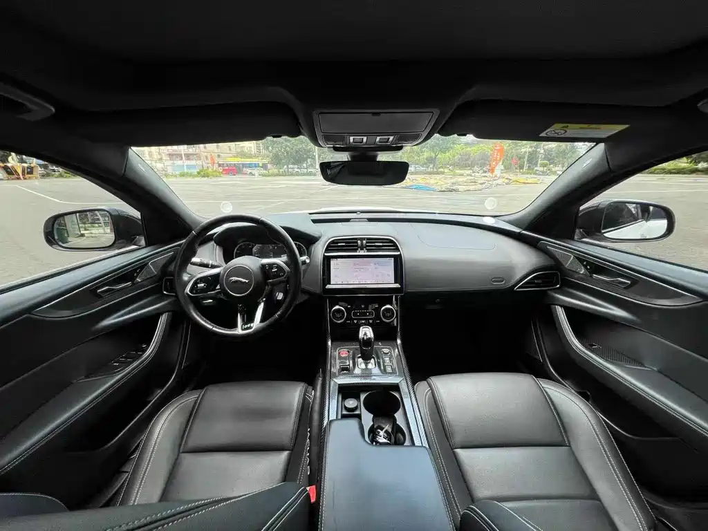Jaguar XEL — миниатюра 6