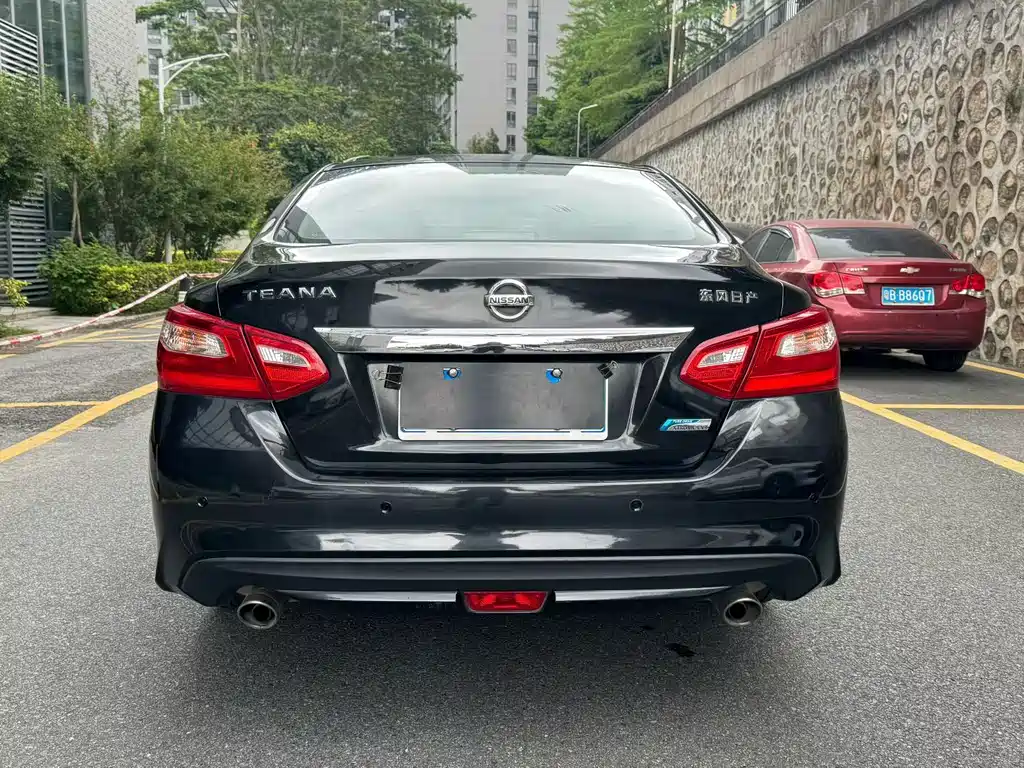 NISSAN TEANA