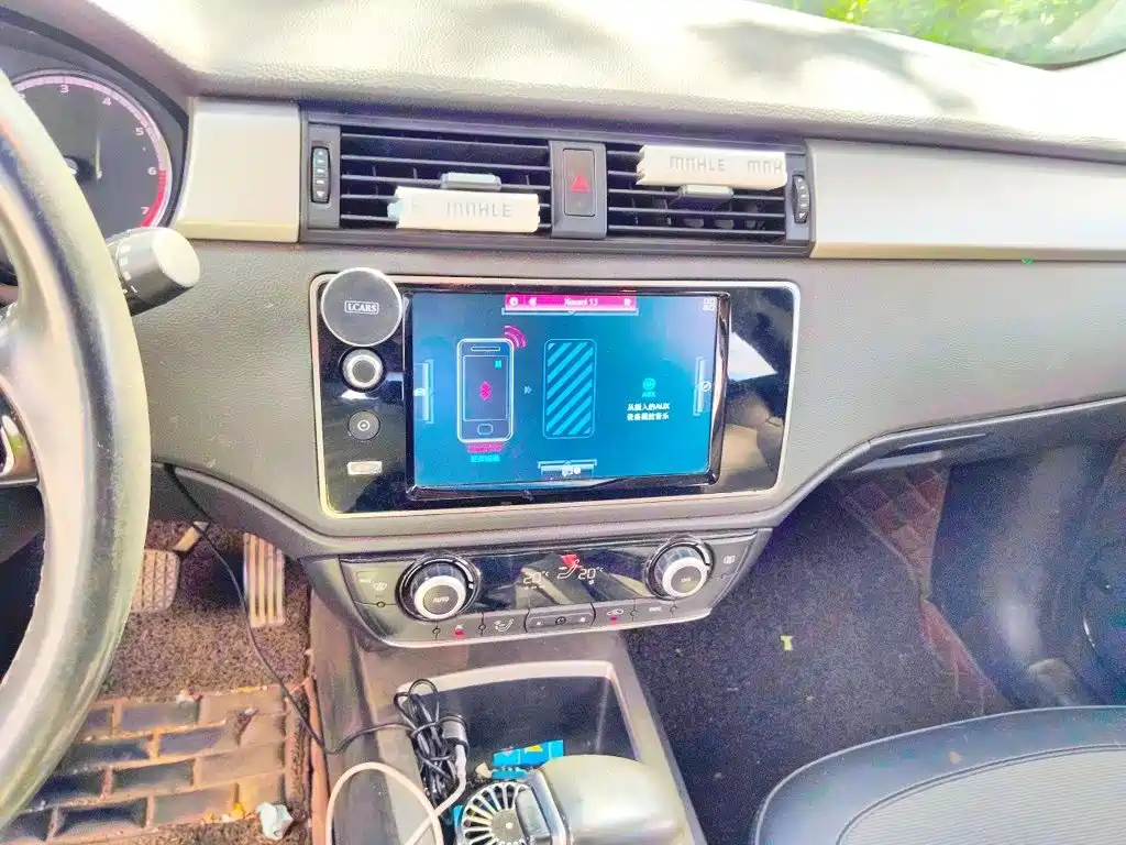 Qoros Qoros 3 — миниатюра 14