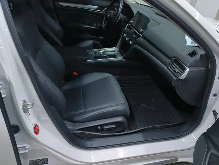 Honda Accord — миниатюра 8