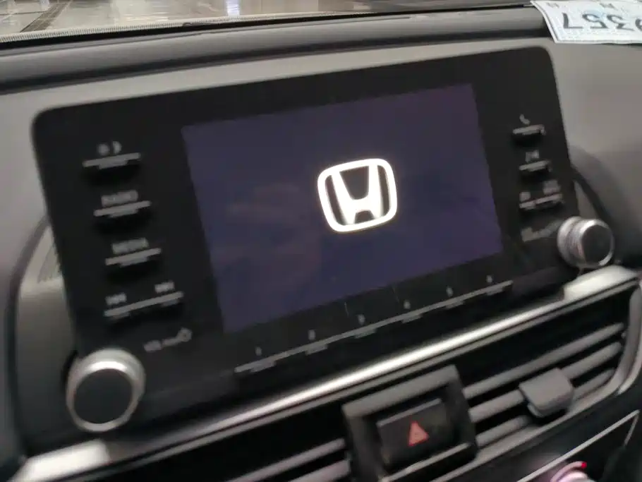 Honda Accord — миниатюра 13