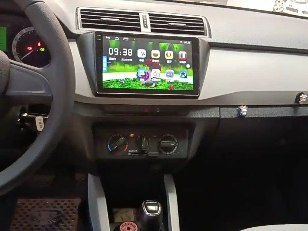 Skoda Fabia — миниатюра 13