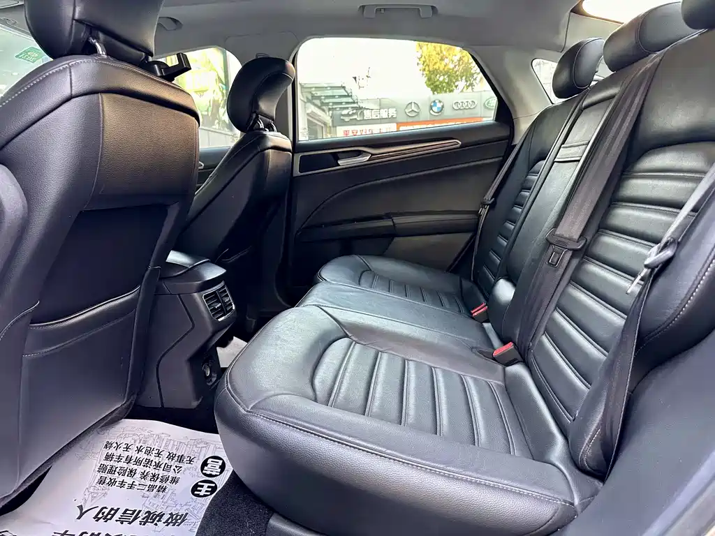 Ford Mondeo — миниатюра 14