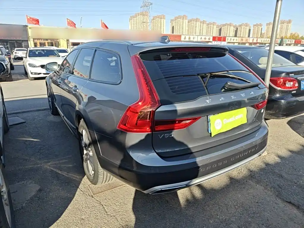 Volvo V90 — миниатюра 5