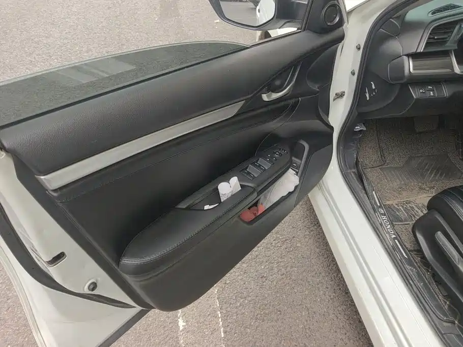 Honda Civic — миниатюра 7