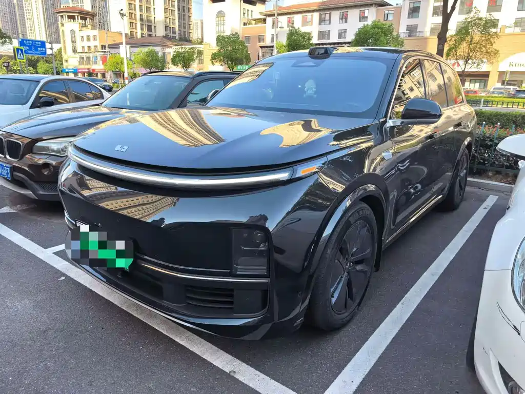 Li Auto L8