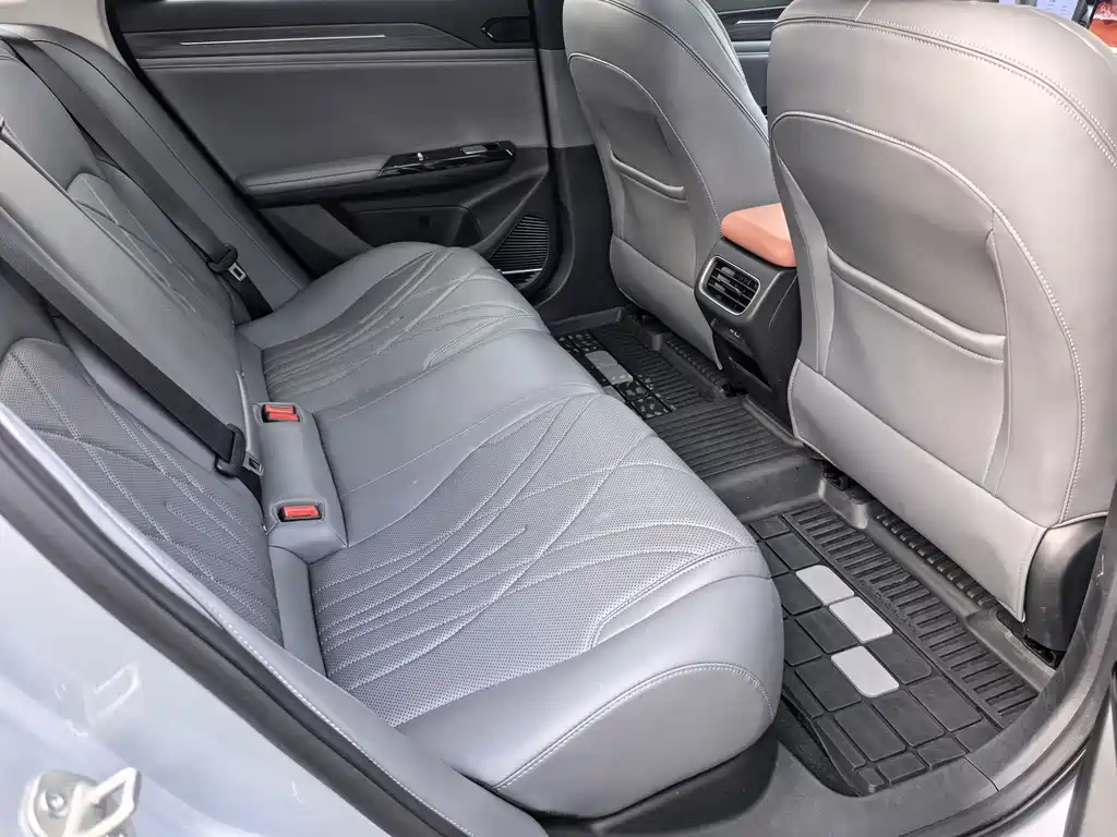 GEELY GALAXY GALAXY L6