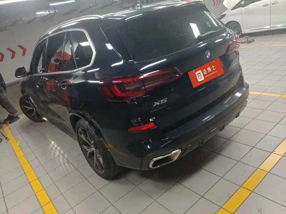 BMW X5 — миниатюра 9