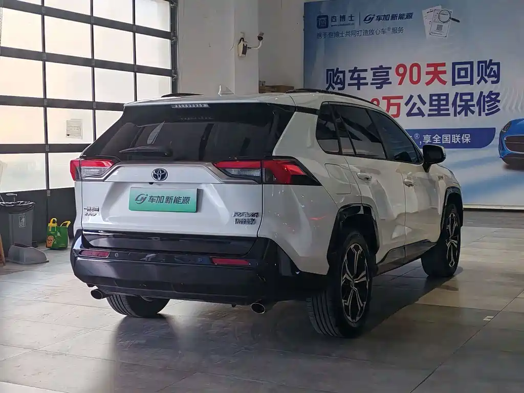 Toyota RAV4 Prime — миниатюра 7