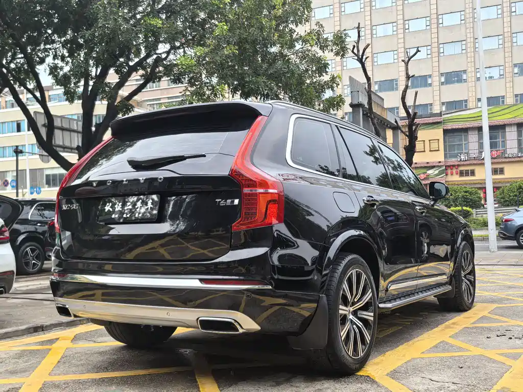 Volvo XC90 — миниатюра 2