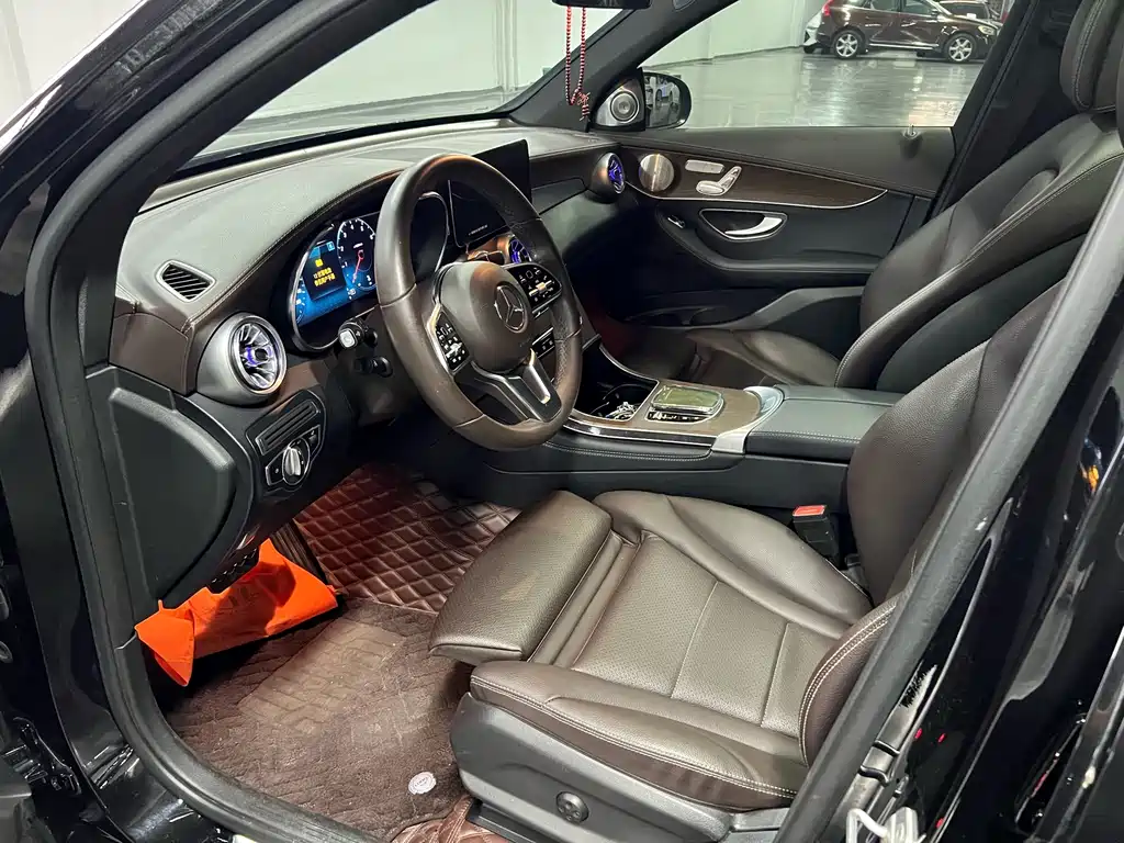 Mercedes-Benz GLC — миниатюра 12