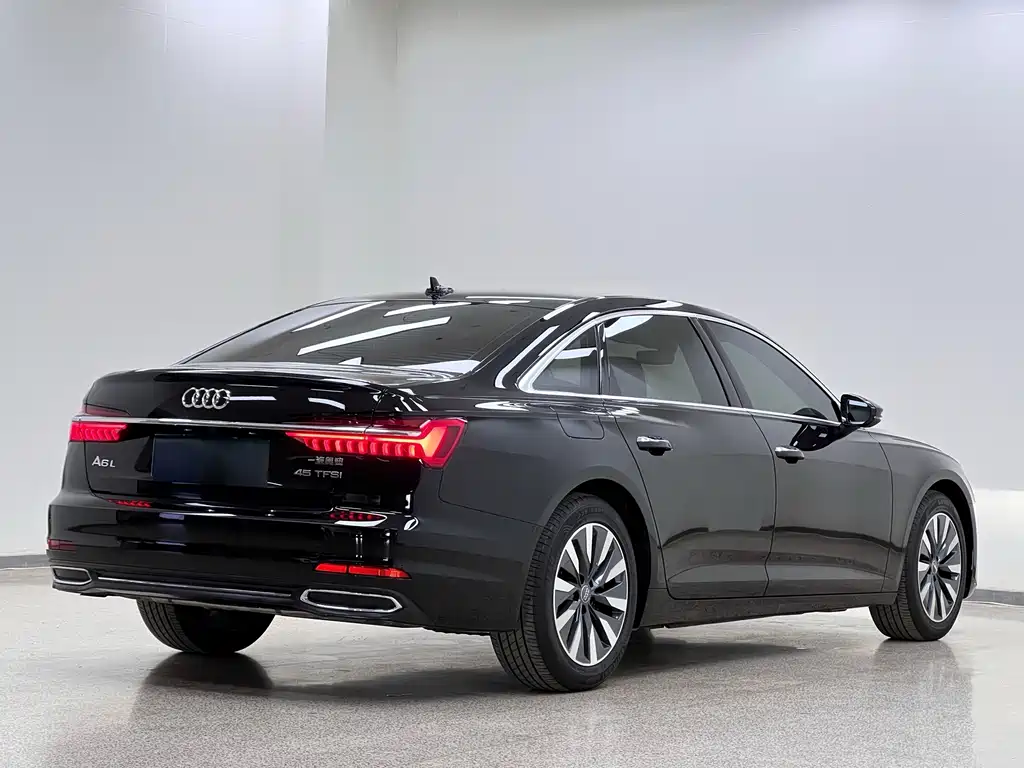 Audi A6L — миниатюра 5