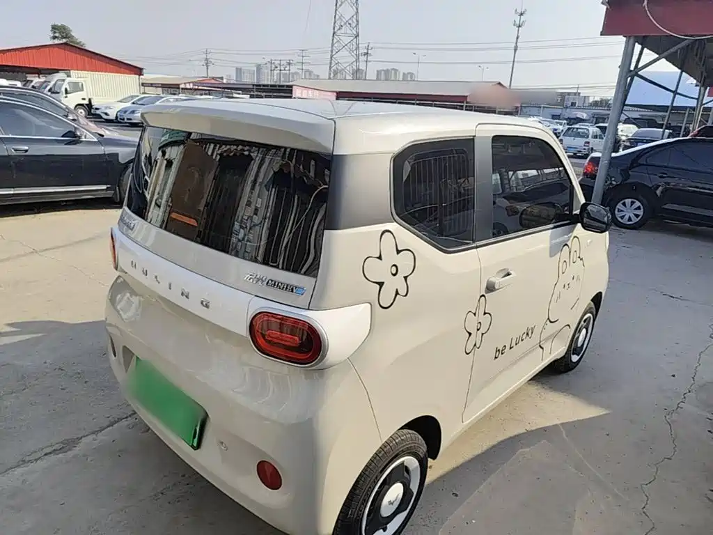 Wuling MINIEV — миниатюра 7