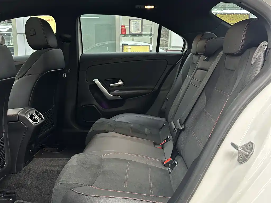 Mercedes-Benz A-Class A 2024 A 200 L Fashion