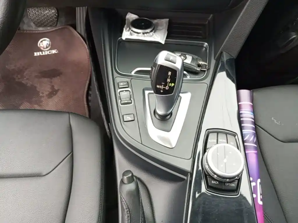 BMW 3 Series — миниатюра 14