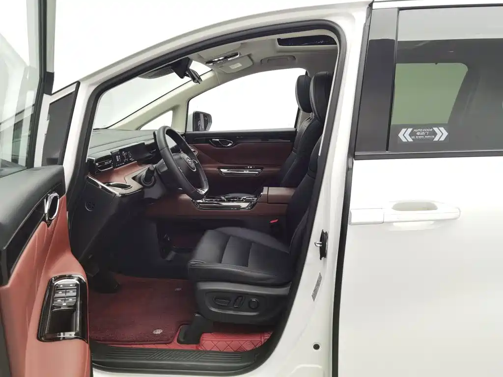 GAC Motor 传祺E8 PHEV — миниатюра 10