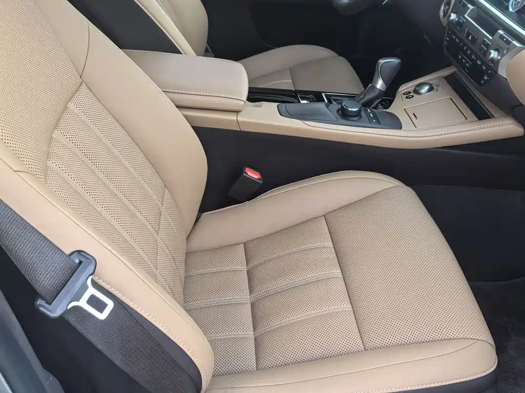 Lexus ES — миниатюра 9