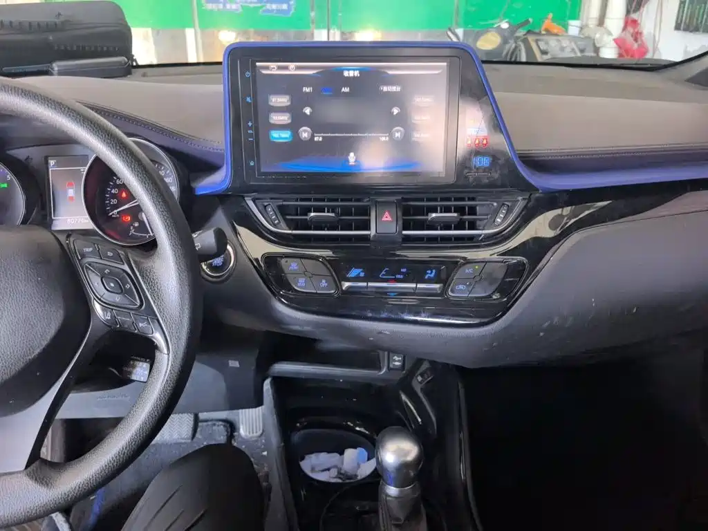 Toyota C-HR — миниатюра 6