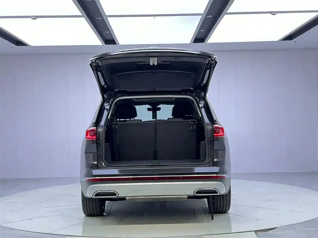 Volkswagen Viloran 2023 380TSI Luxury Pro 6 мест