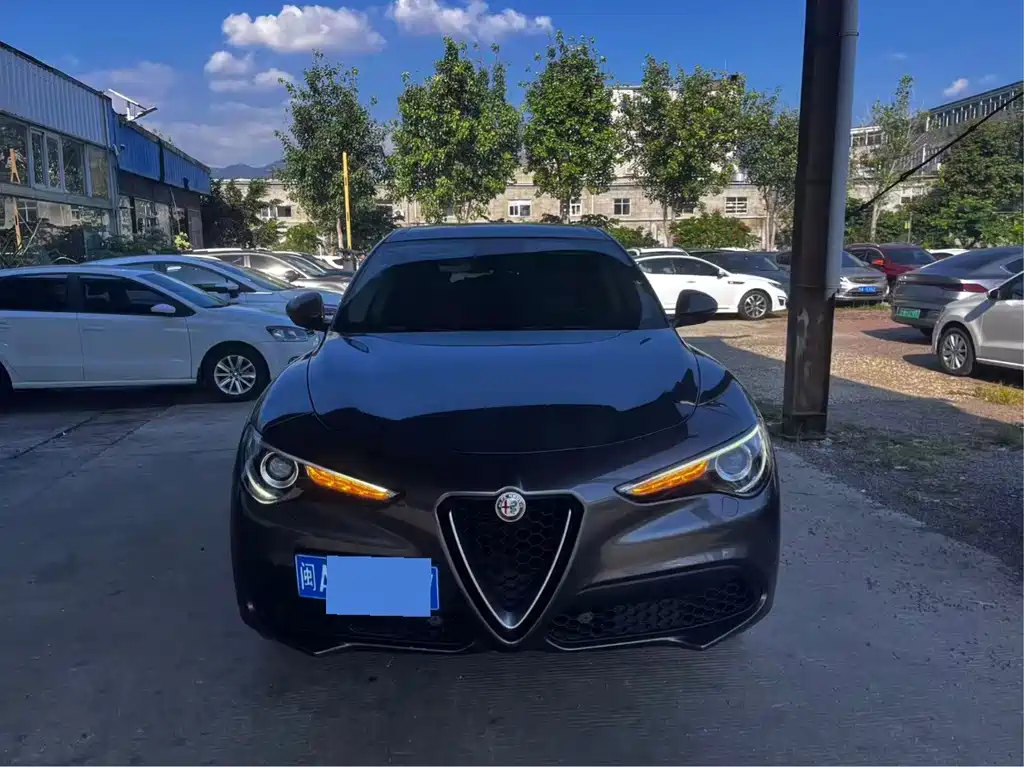 Alfa Romeo Stelvio — миниатюра 2
