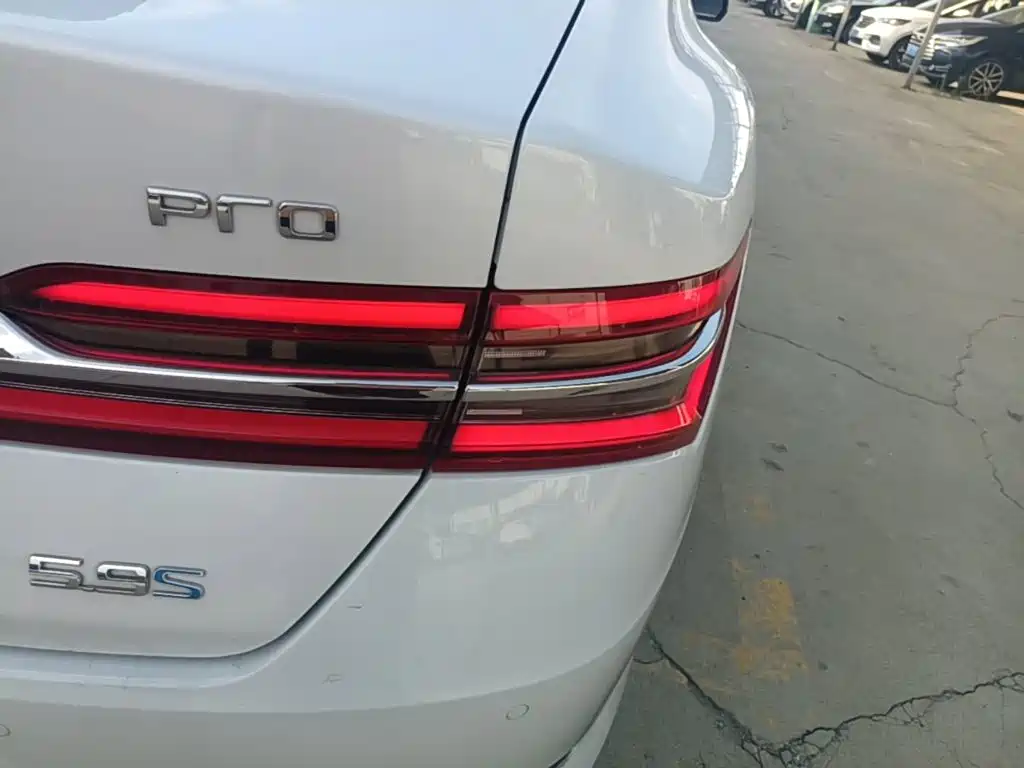 BYD Qin Pro NEV — миниатюра 8