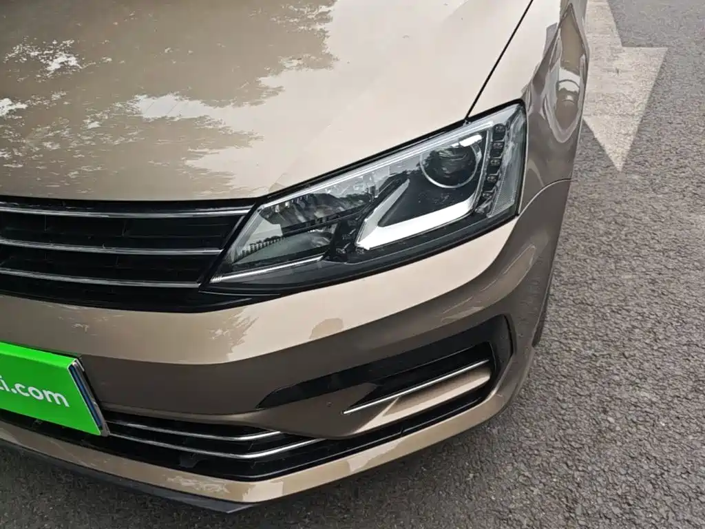 Volkswagen Sagitar — миниатюра 24