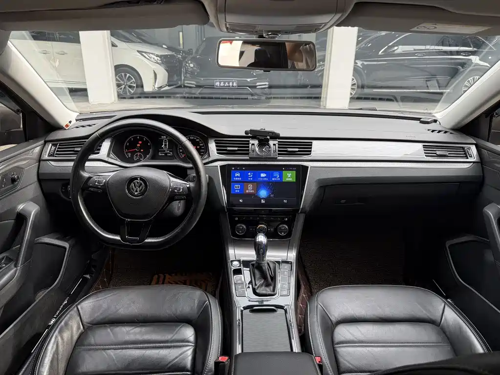 Volkswagen Passat — миниатюра 8