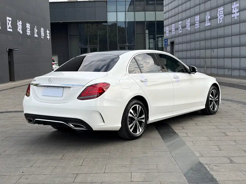 MERCEDES-BENZ C CLASS