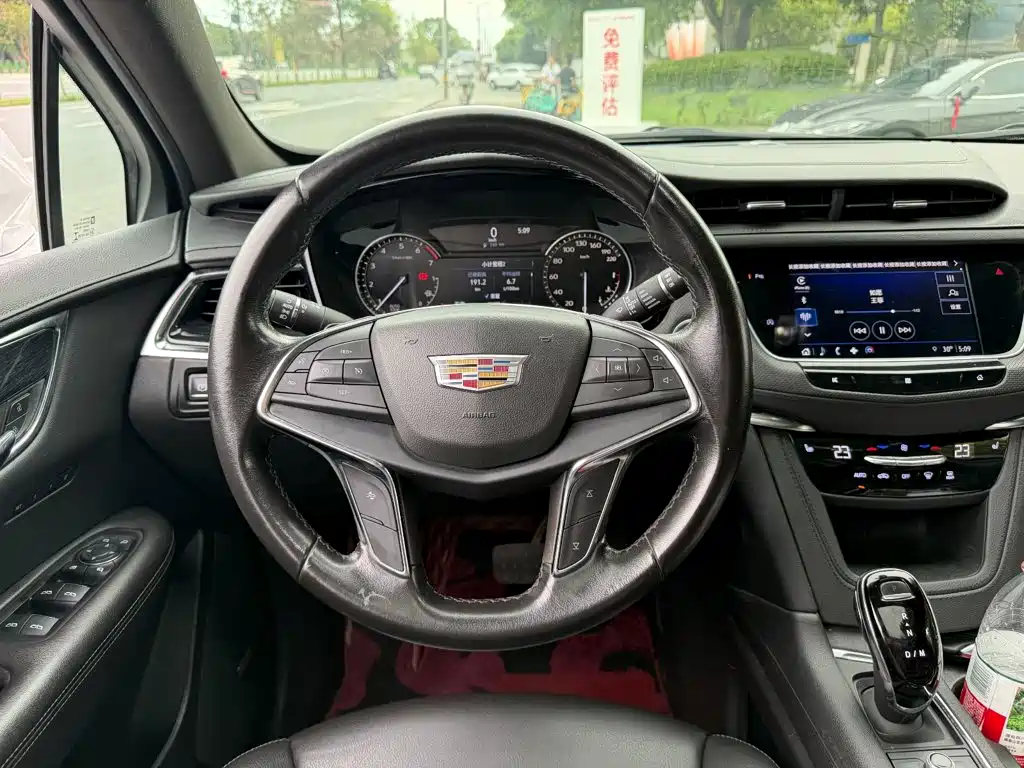Cadillac XT5 — миниатюра 14
