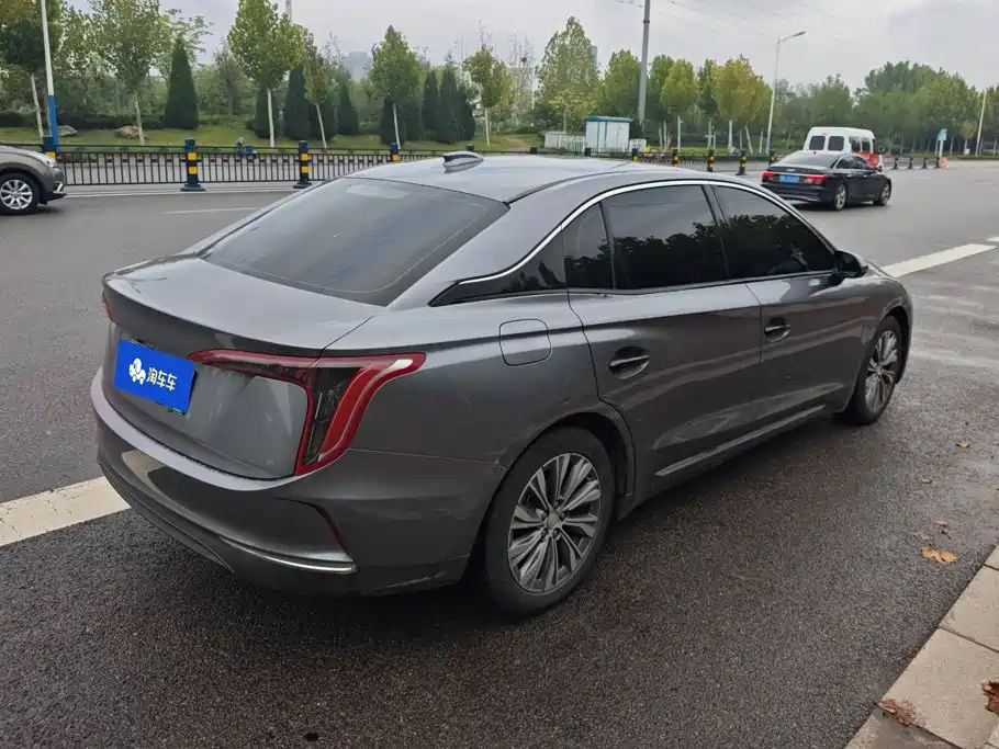 Hongqi Hongqi E-QM5 — миниатюра 3