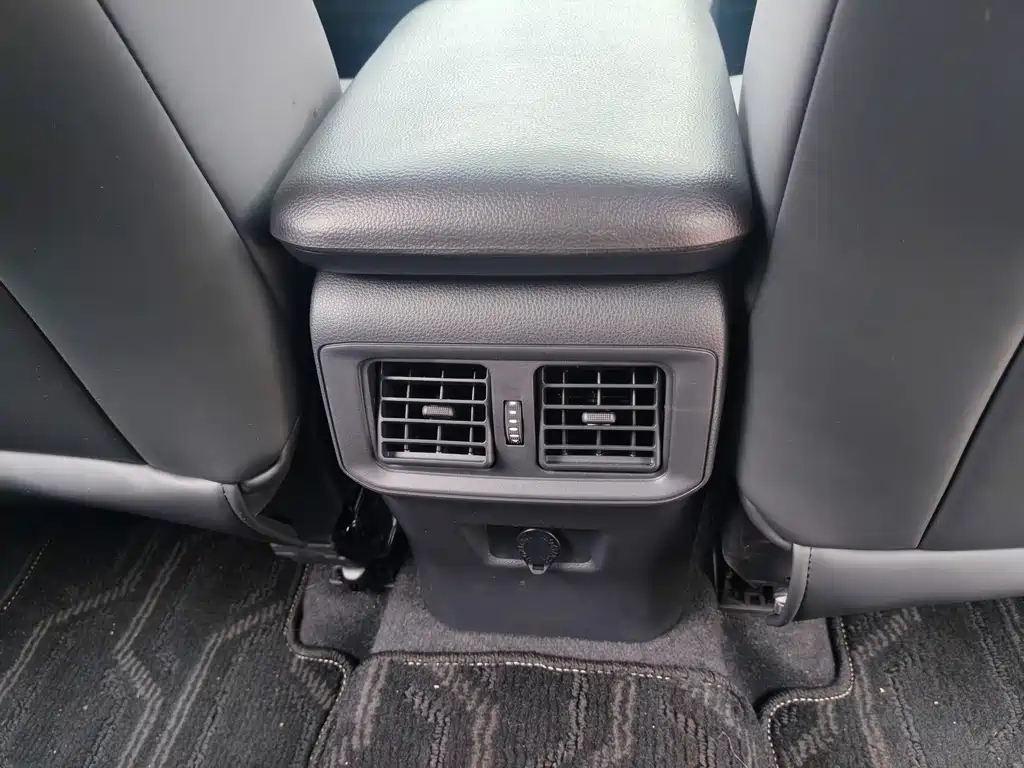 Toyota RAV4 — миниатюра 14