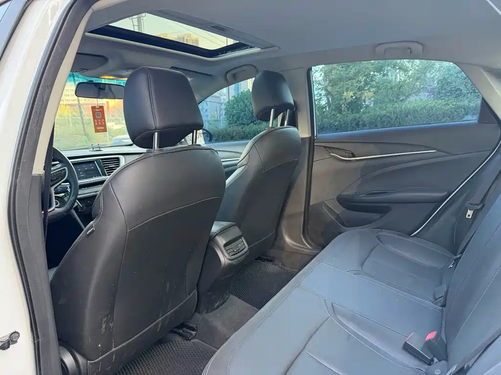 Buick Excelle — миниатюра 9