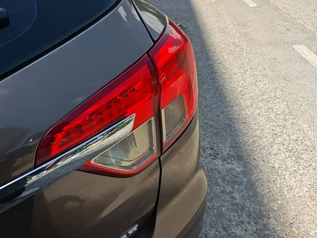 Buick Envision Plus — миниатюра 8