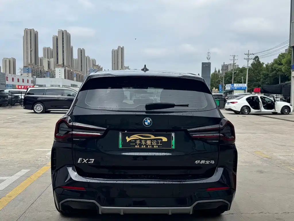 BMW iX3 — миниатюра 8