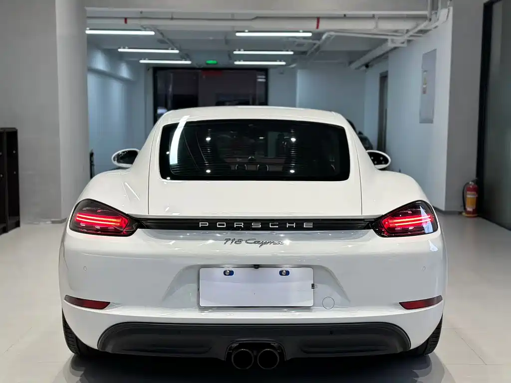 PORSCHE 718