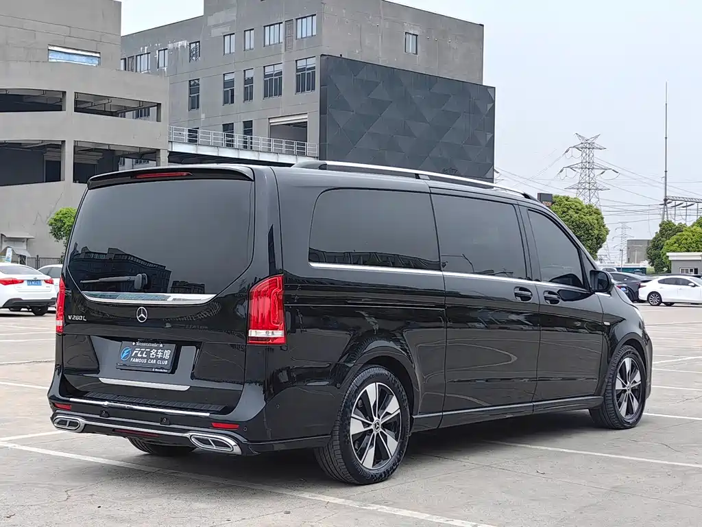 MERCEDES-BENZ V CLASS