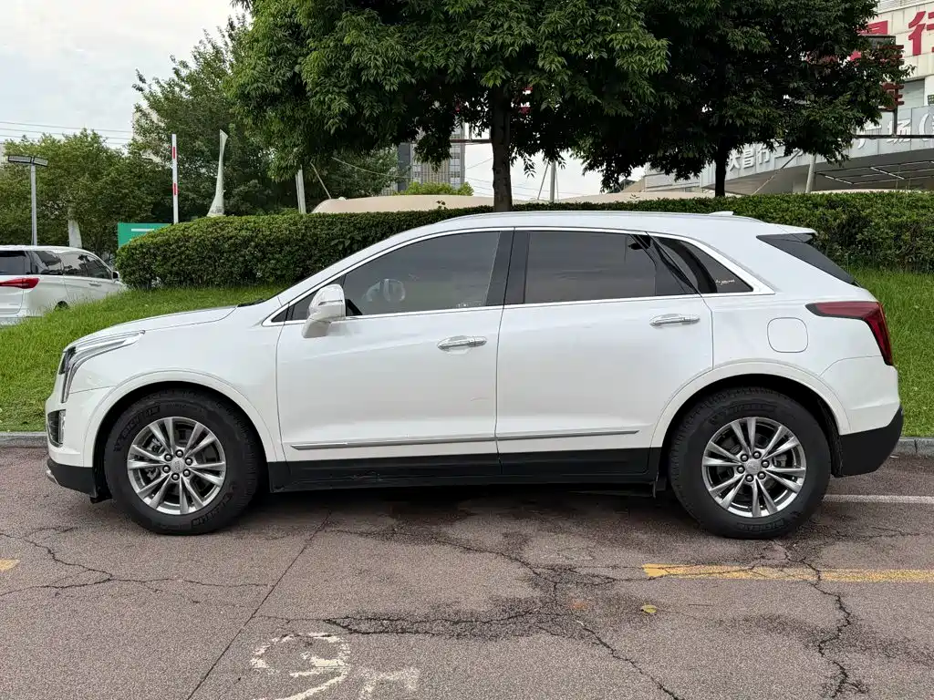 Cadillac XT5 — миниатюра 3