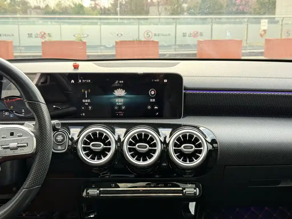 MERCEDES-BENZ A CLASS