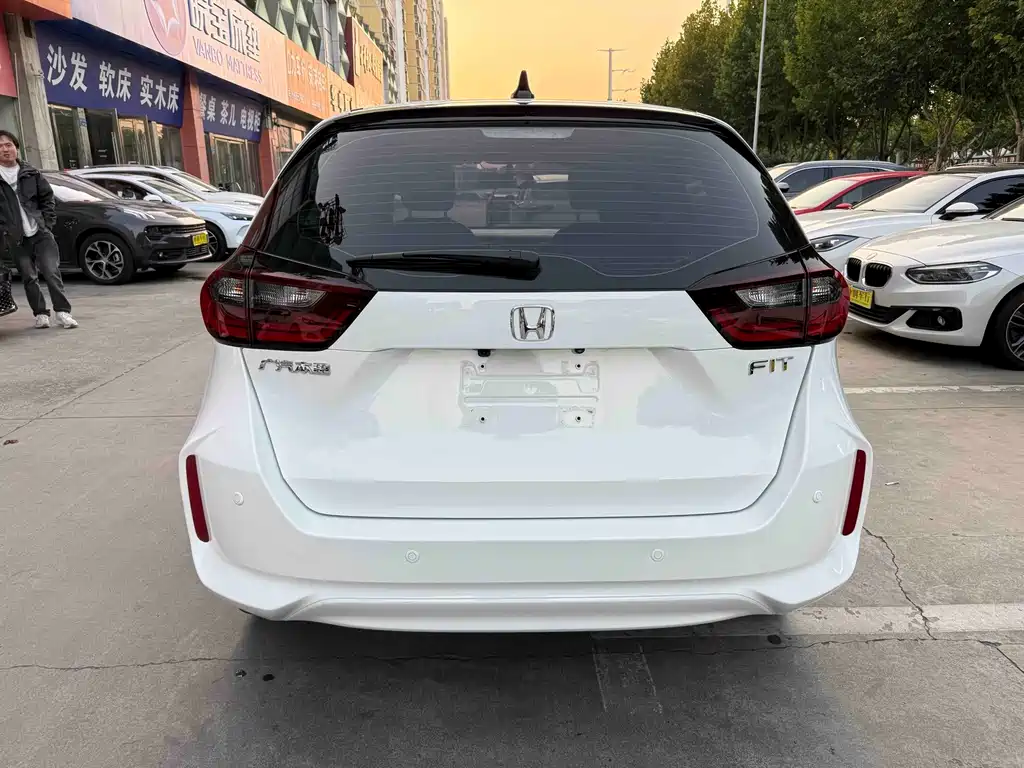Honda Fit — миниатюра 5