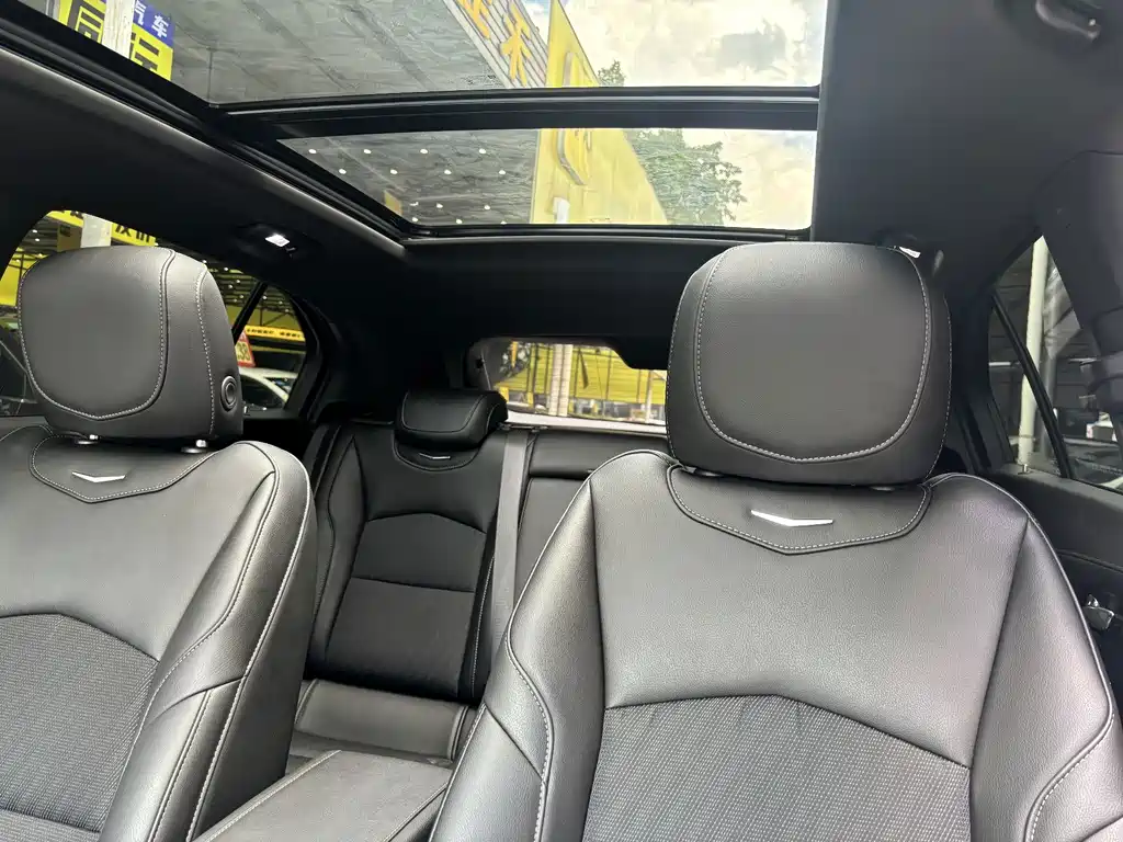 Cadillac XT4 — миниатюра 13