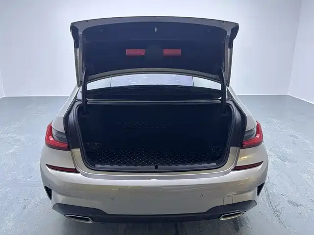 BMW 3 Series — миниатюра 16